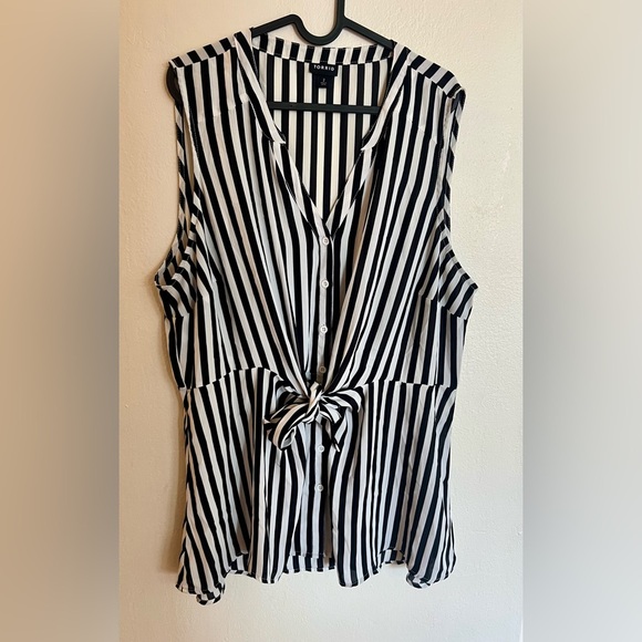 Torrid Tie Front Stripped Top - Picture 1 of 2